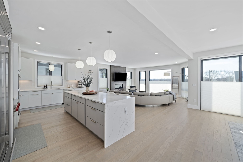 31 Brunswick Road Arlington, MA 02476 - Photo 5 of 41