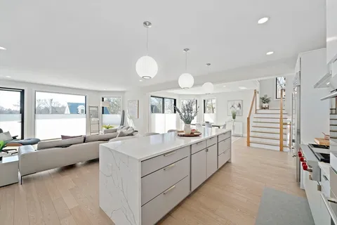 $2,599,000 | 31 Brunswick Road, Arlington, MA 02476