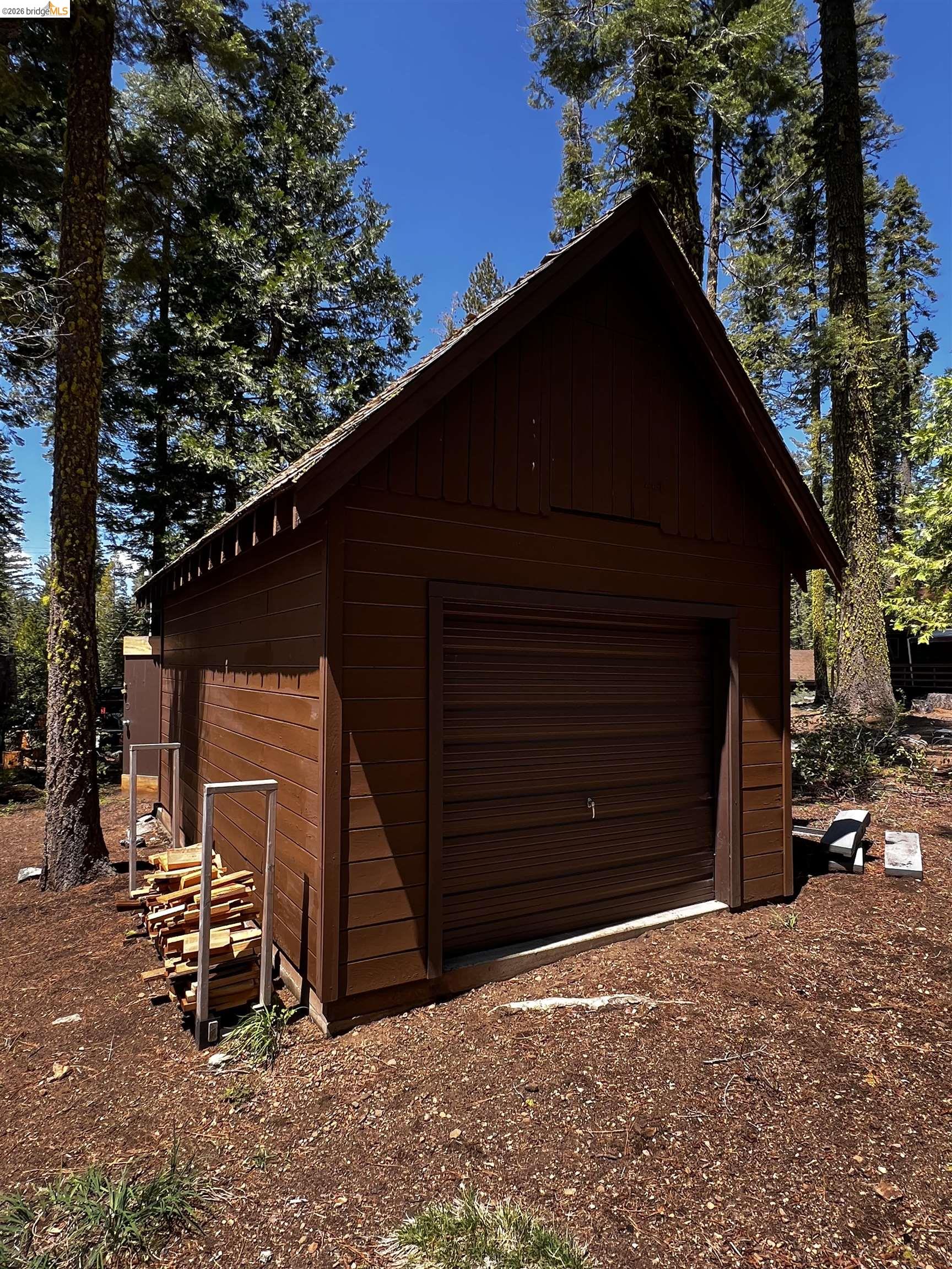 39 Cow Creek Road Pinecrest, CA 95364 - Photo 38 of 44 a view of a car garage