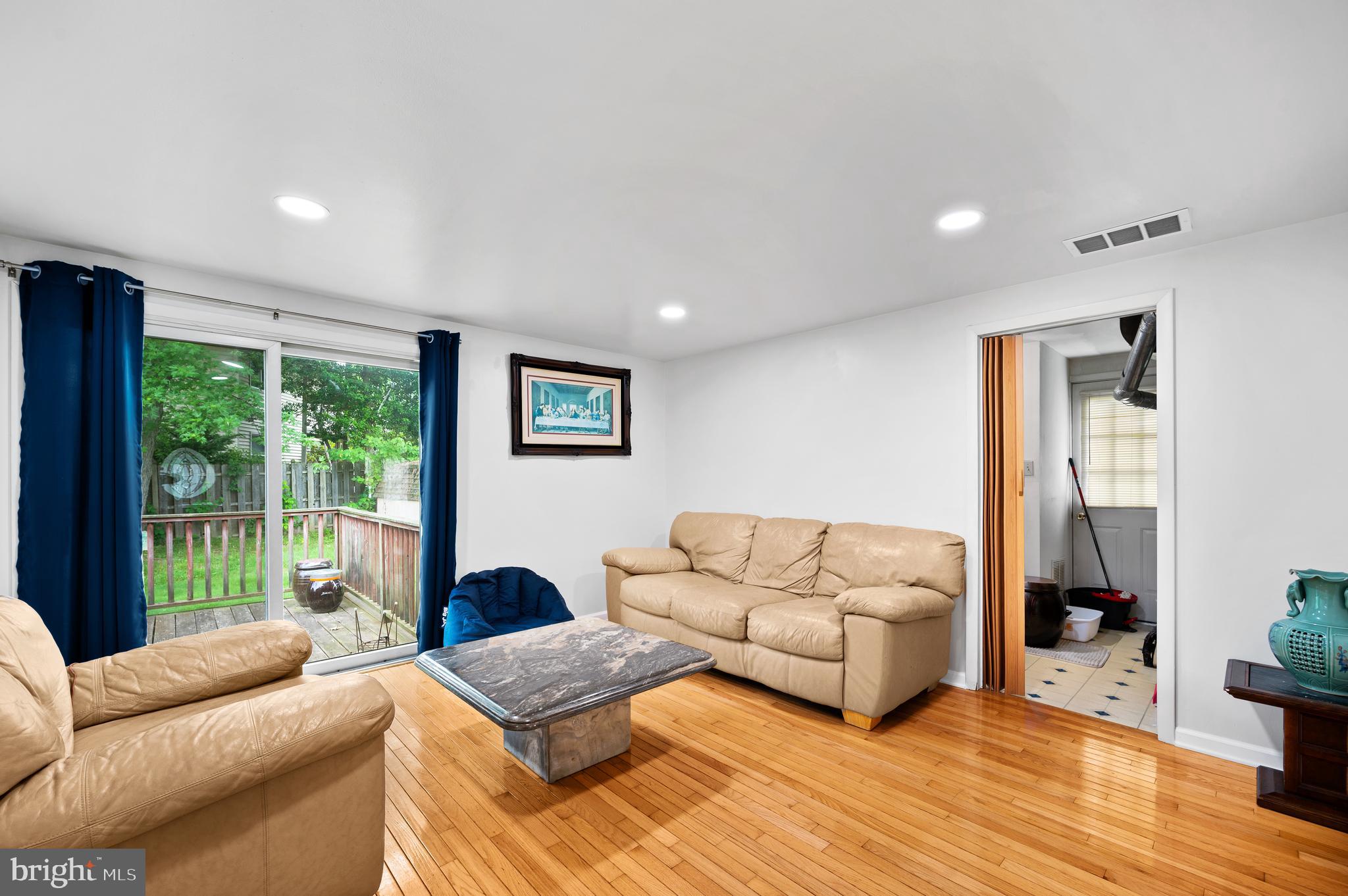 140 Glenbrook Drive Mount Laurel, NJ 08054 - Photo 15 of 26 Living room with beautiful view