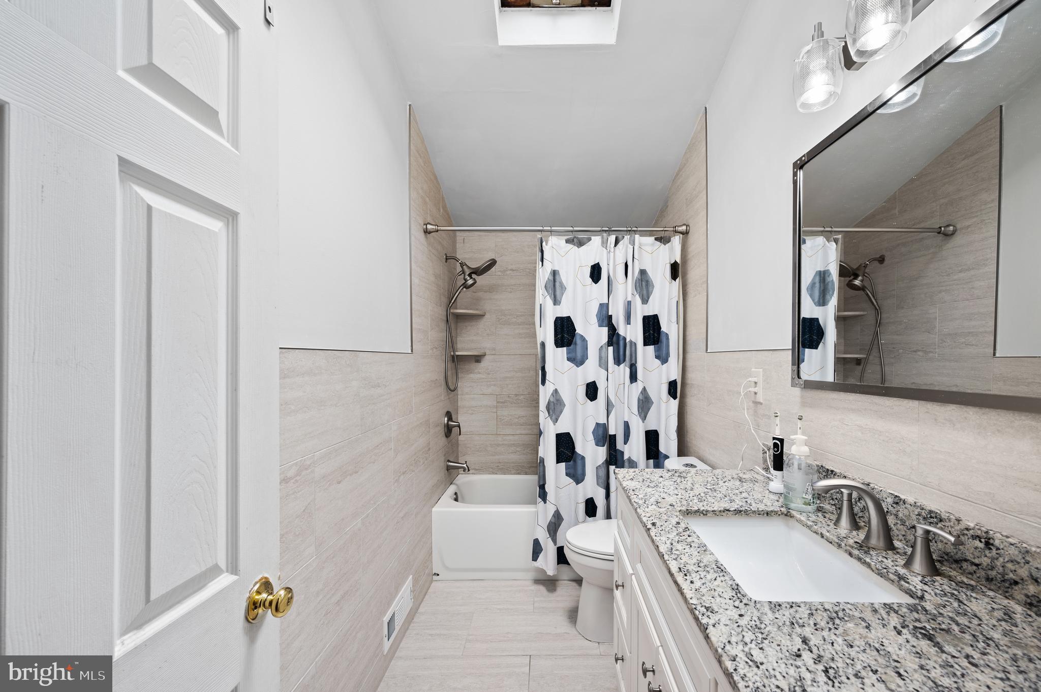 140 Glenbrook Drive Mount Laurel, NJ 08054 - Photo 20 of 26 Upgraded full bathroom