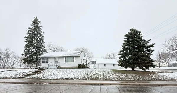 $129,000 | 31 West Wilkening Avenue, Appleton, MN 56208