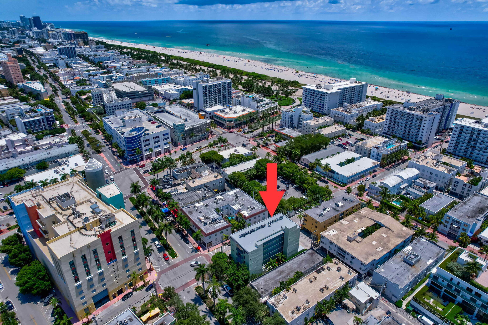 363 Washington Avenue, Unit 32 Miami Beach, FL 33139 - Photo 28 of 32 an aerial view of a city