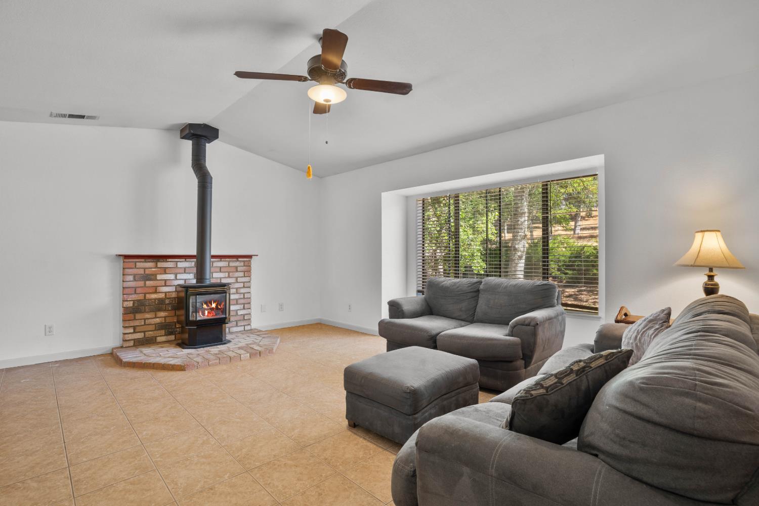21014 Ferretti Road Groveland, CA 95321 - Photo 10 of 45