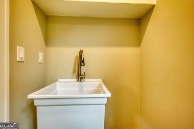 $389,000 | 155 Skyland Drive East, Locust Grove, GA 30248