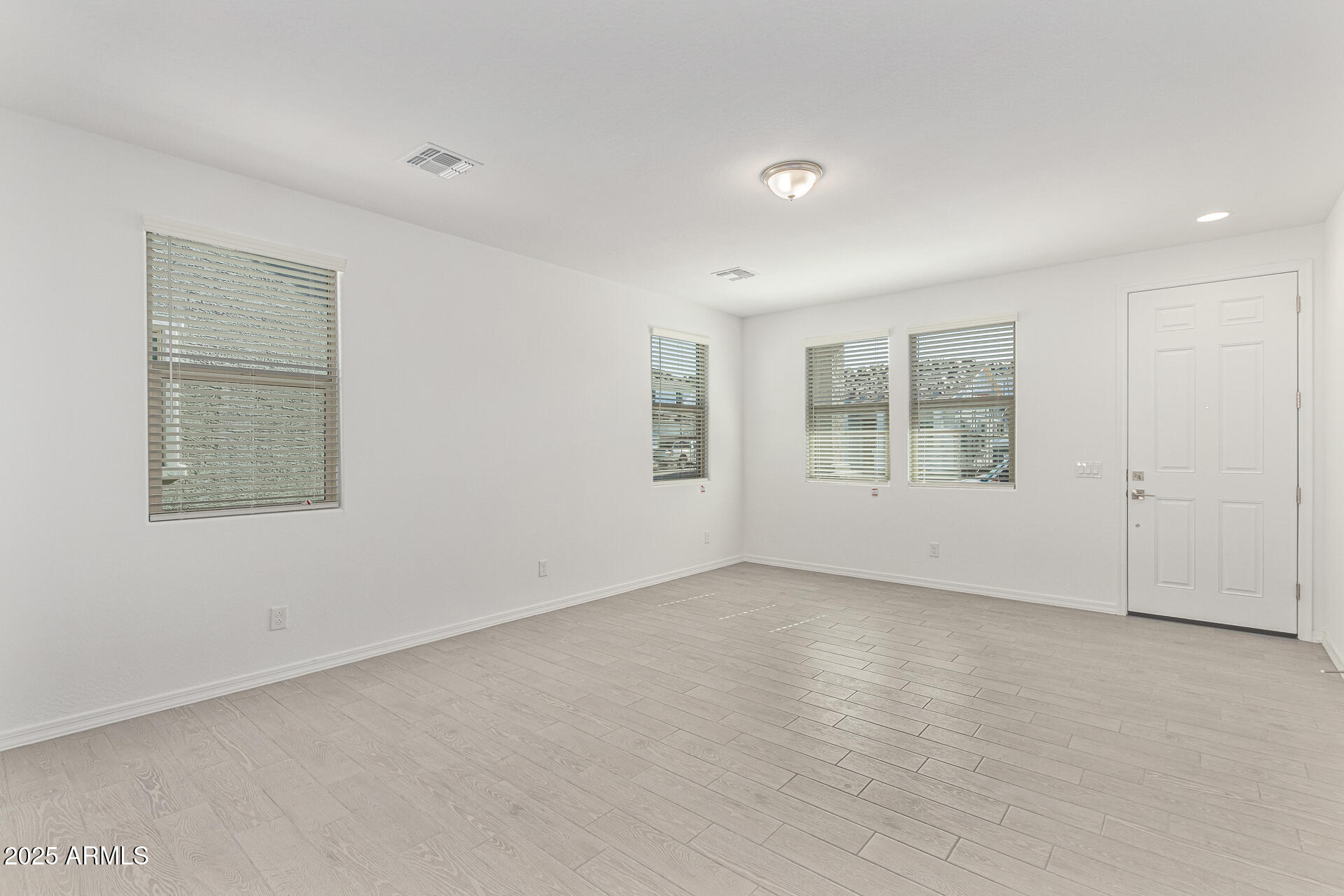 14134 West Hackamore Drive Surprise, AZ 85387 - Photo 4 of 17 Tons of natural light