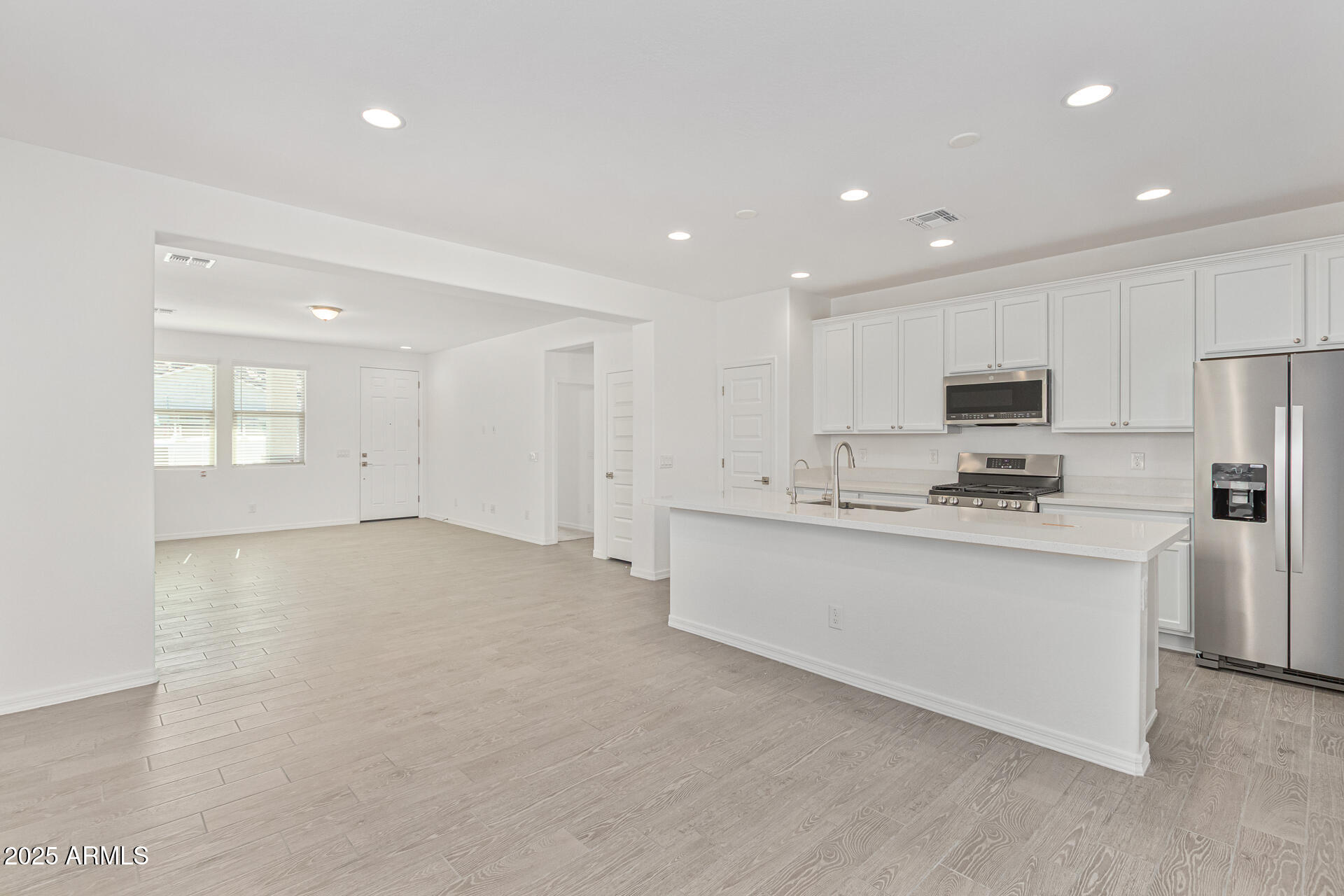 14134 West Hackamore Drive Surprise, AZ 85387 - Photo 6 of 17 19 - Hackamore