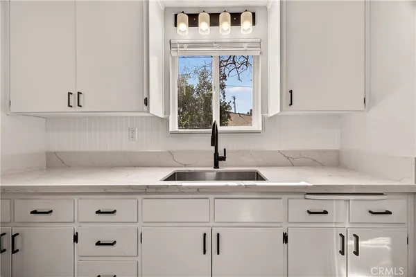 $335,000 | 1128 West 5th Street, Chico, CA 95928