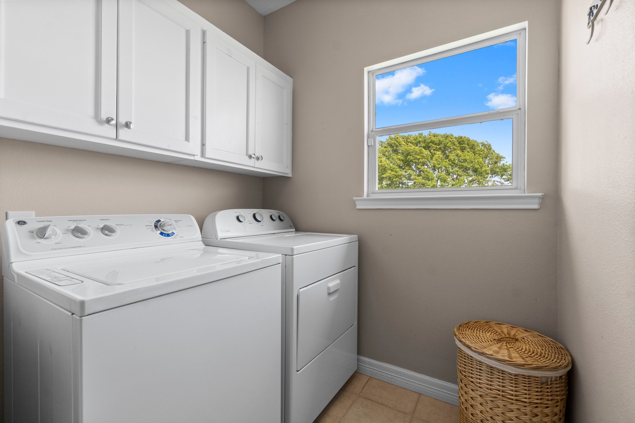 237 Vivian Road Onalaska, TX 77360 - Photo 16 of 49 Utility room