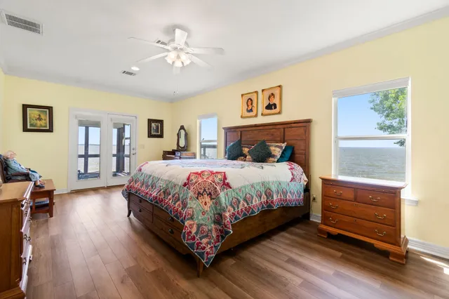 $850,000 | 237 Vivian Road, Onalaska, TX 77360