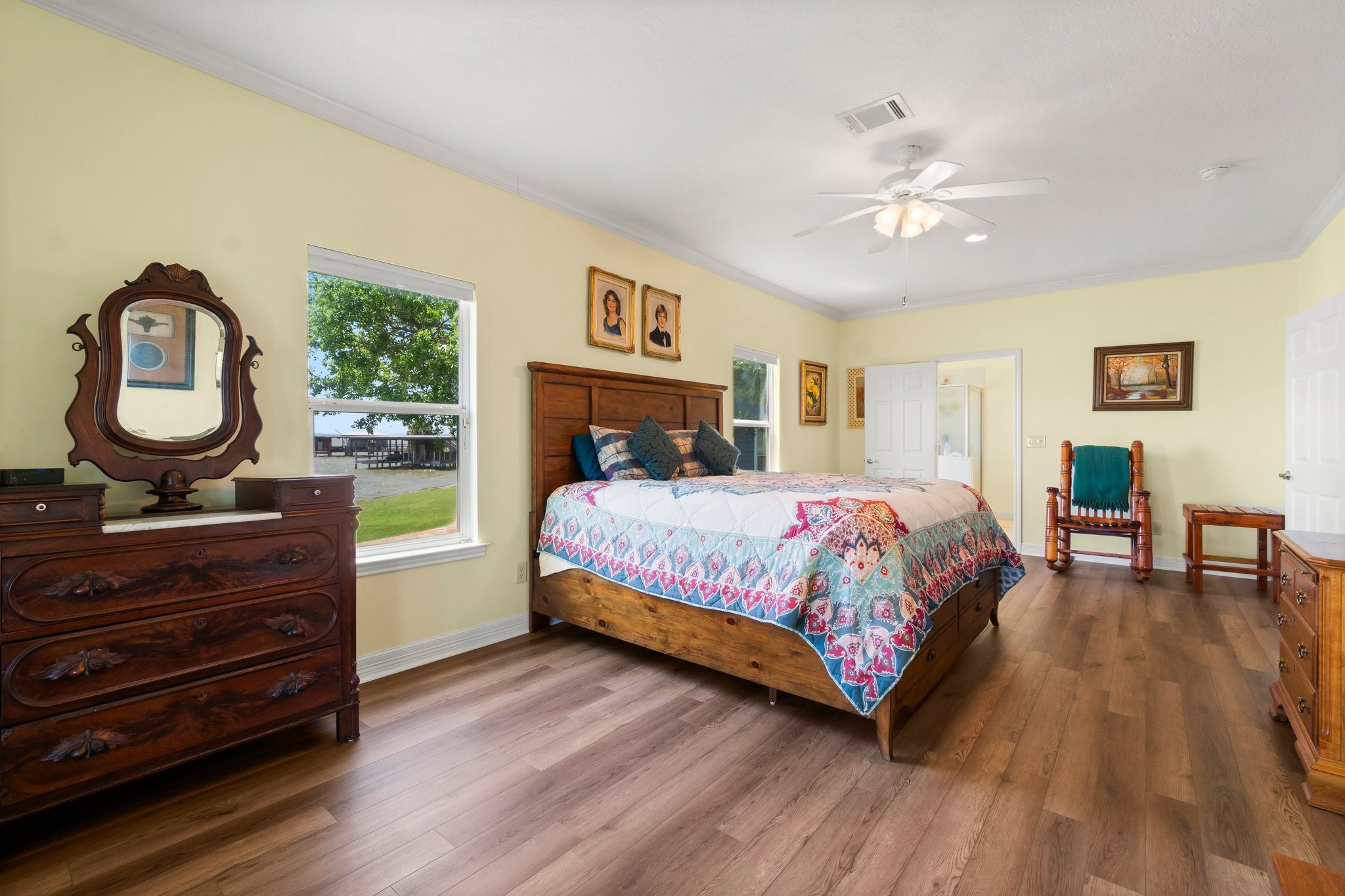 237 Vivian Road Onalaska, TX 77360 - Photo 19 of 49 Very spacious Primary bedroom with en suite