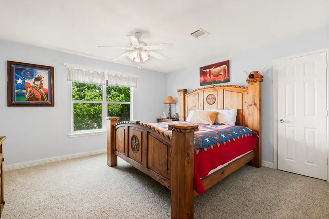 $850,000 | 237 Vivian Road, Onalaska, TX 77360