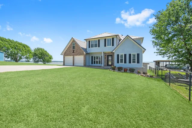 $850,000 | 237 Vivian Road, Onalaska, TX 77360