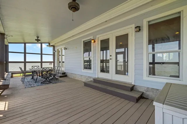 $850,000 | 237 Vivian Road, Onalaska, TX 77360