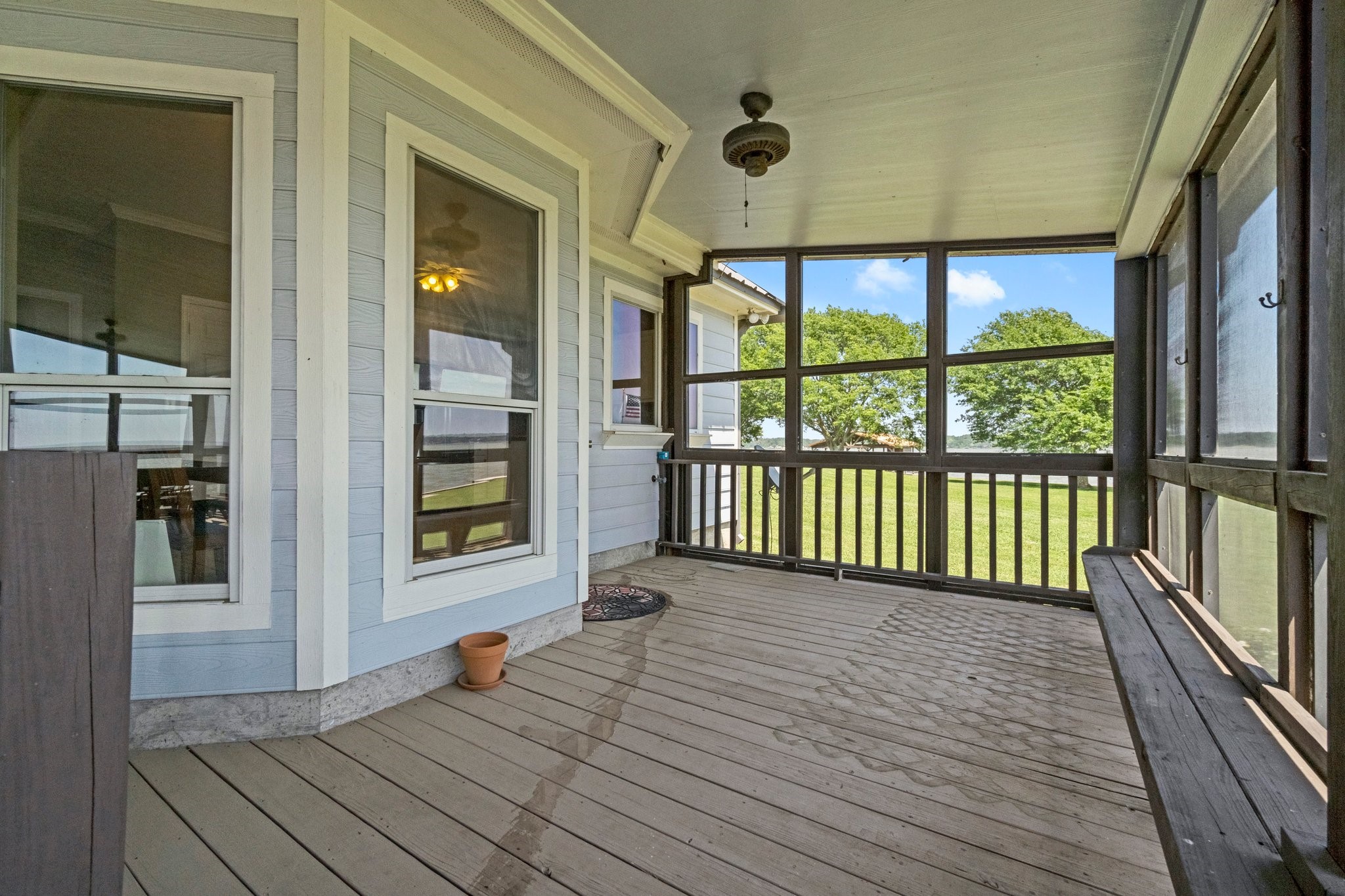 237 Vivian Road Onalaska, TX 77360 - Photo 36 of 49 Back Porch upper