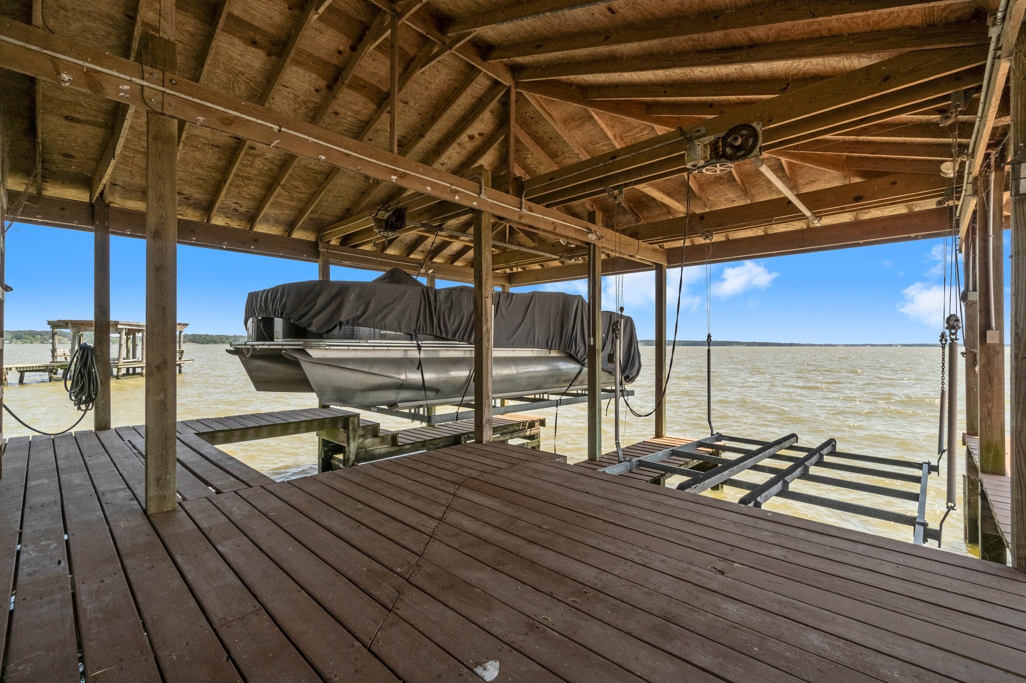 237 Vivian Road Onalaska, TX 77360 - Photo 41 of 49 Electric Boat Lift