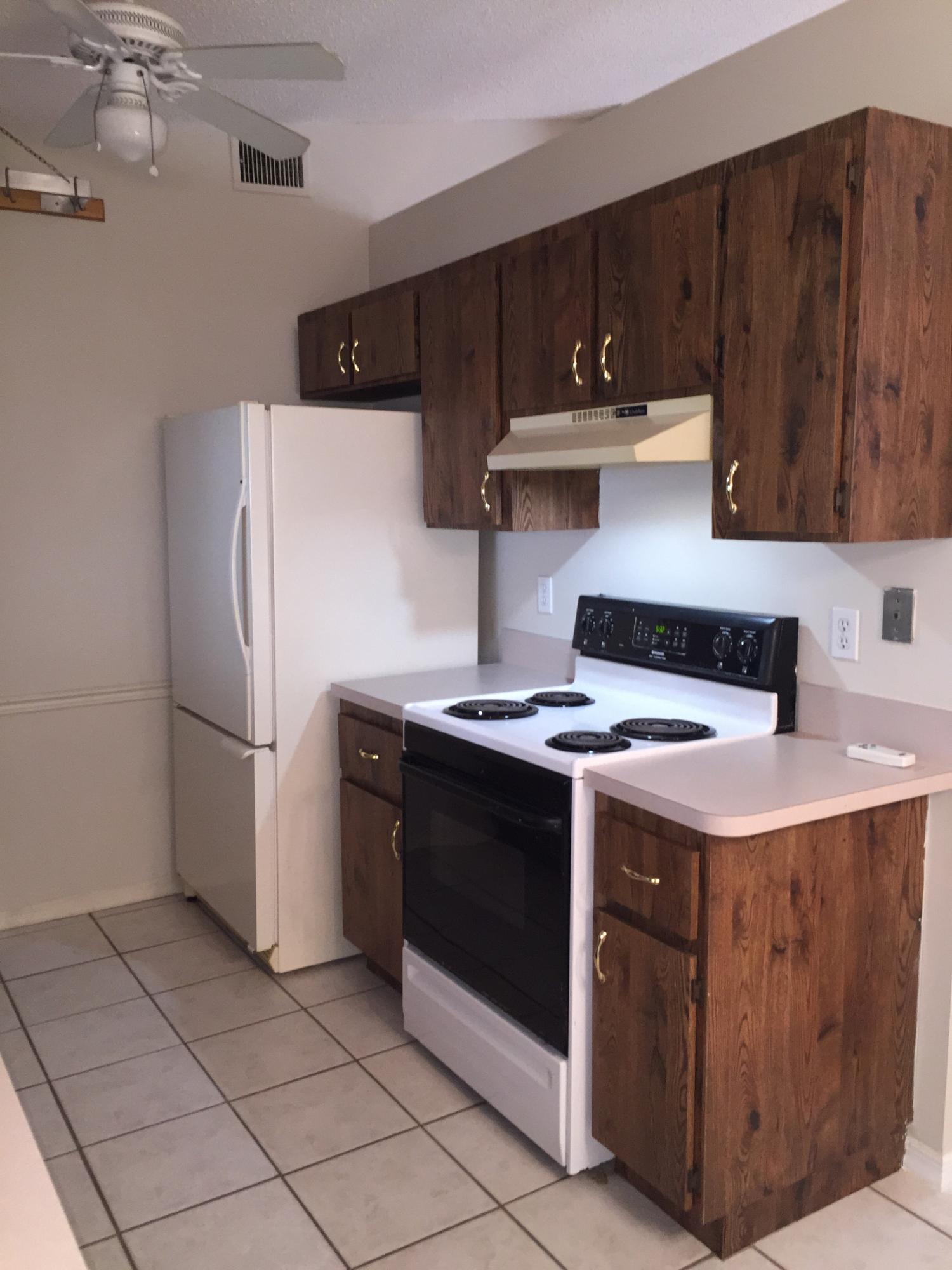 7605 Pensacola Road Fort Pierce, FL 34951 - Photo 5 of 26 Kitchen (2)