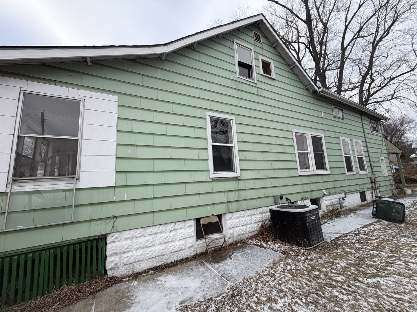 118 4th Street Silvis, IL 61282 - Photo 2 of 13