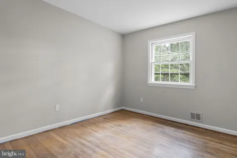 $900,000 | 1585 Kimblewick Road, Potomac, MD 20854