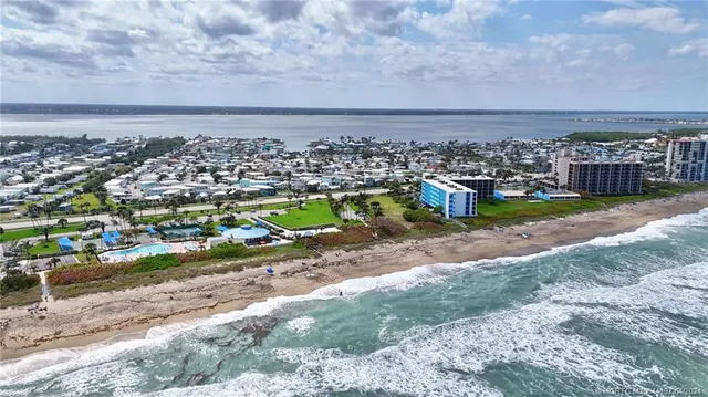 $1,995 | 10725 South Ocean Drive, Unit 98, Jensen Beach, FL 34957