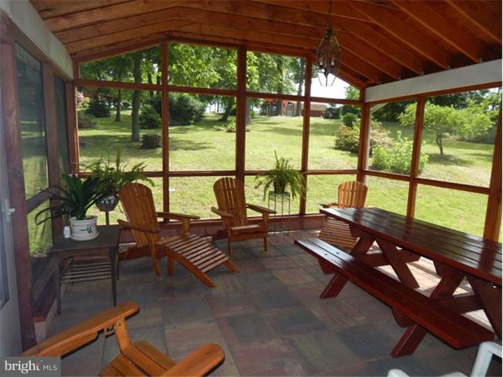 1594 County Line Road Bechtelsville, PA 19505 - Photo 10 of 19 Gallery Image 10