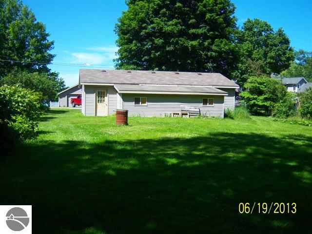 5698 West Cutler Road Lakeview, MI 48850 - Photo 34 of 34 1747767-33.JPG
