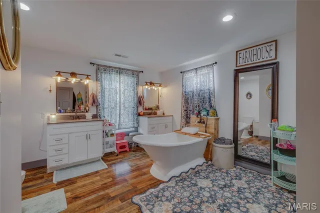 $625,000 | 10214 Jolly Road, Cadet, MO 63630