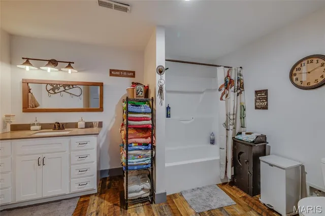 $625,000 | 10214 Jolly Road, Cadet, MO 63630