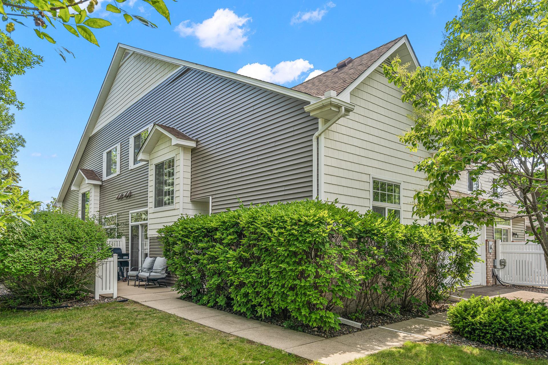 17962 Cobblestone Way, Unit 1 Eden Prairie, MN 55347 - Photo 1 of 29 Gallery Image 1