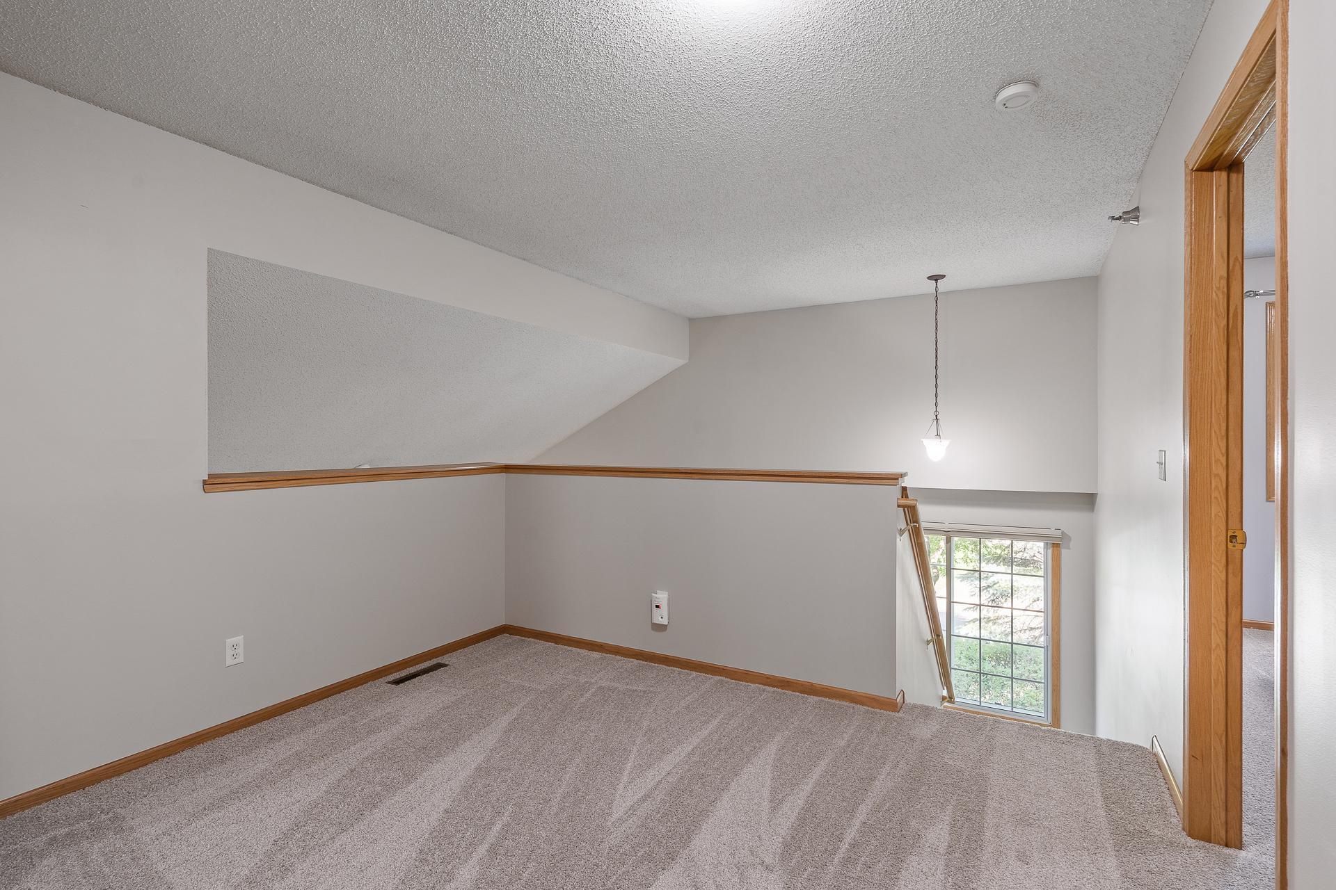 17962 Cobblestone Way, Unit 1 Eden Prairie, MN 55347 - Photo 22 of 29 Gallery Image 22
