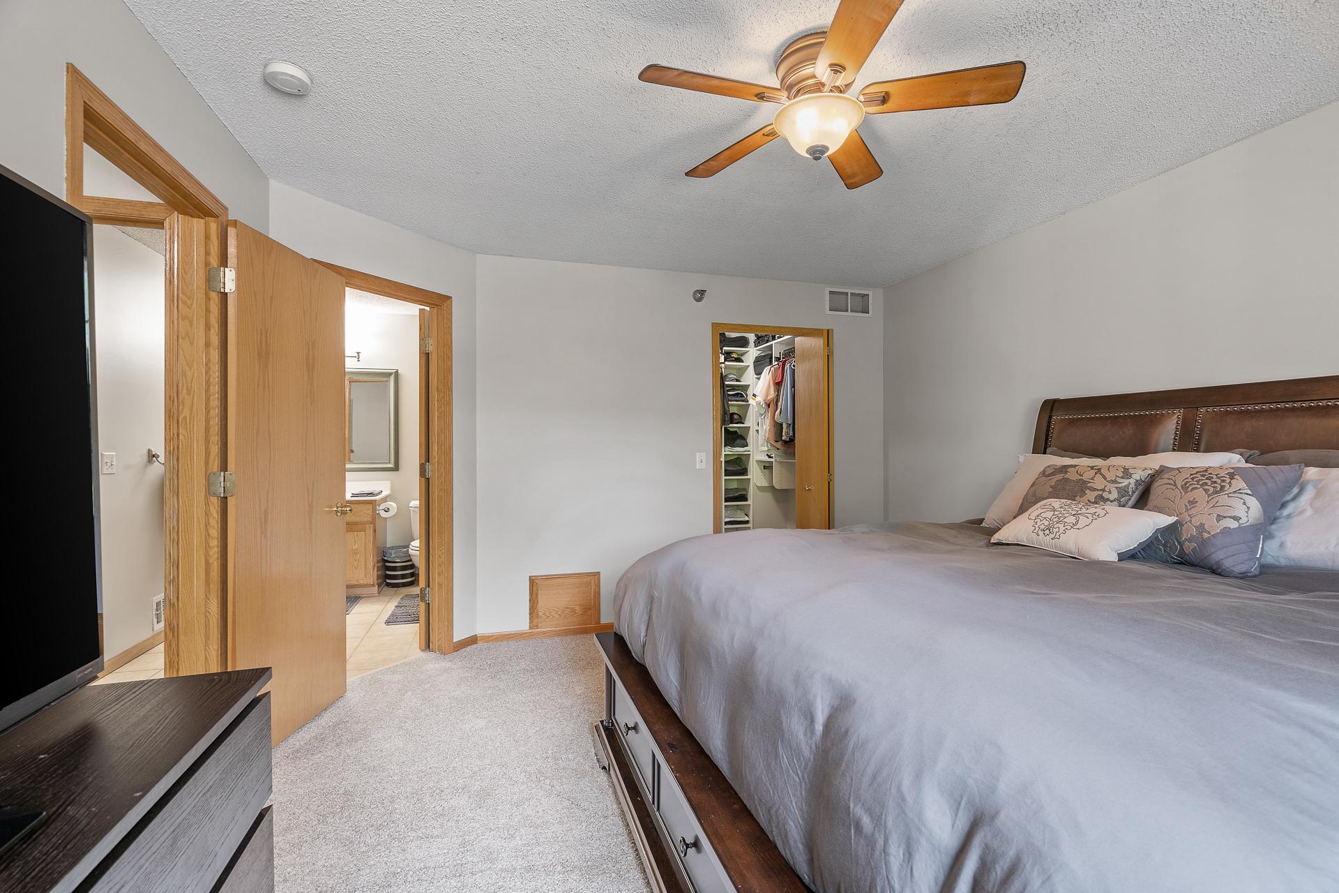 17962 Cobblestone Way, Unit 1 Eden Prairie, MN 55347 - Photo 26 of 29 Gallery Image 26