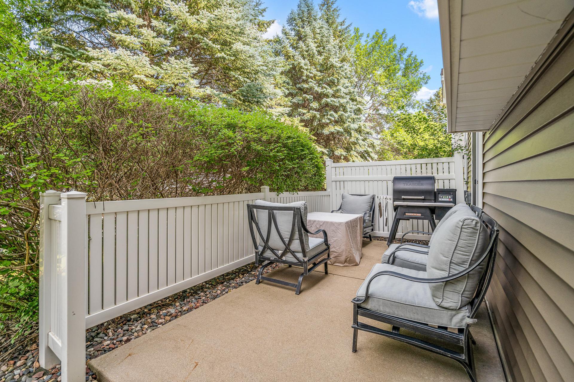17962 Cobblestone Way, Unit 1 Eden Prairie, MN 55347 - Photo 4 of 29 Gallery Image 4