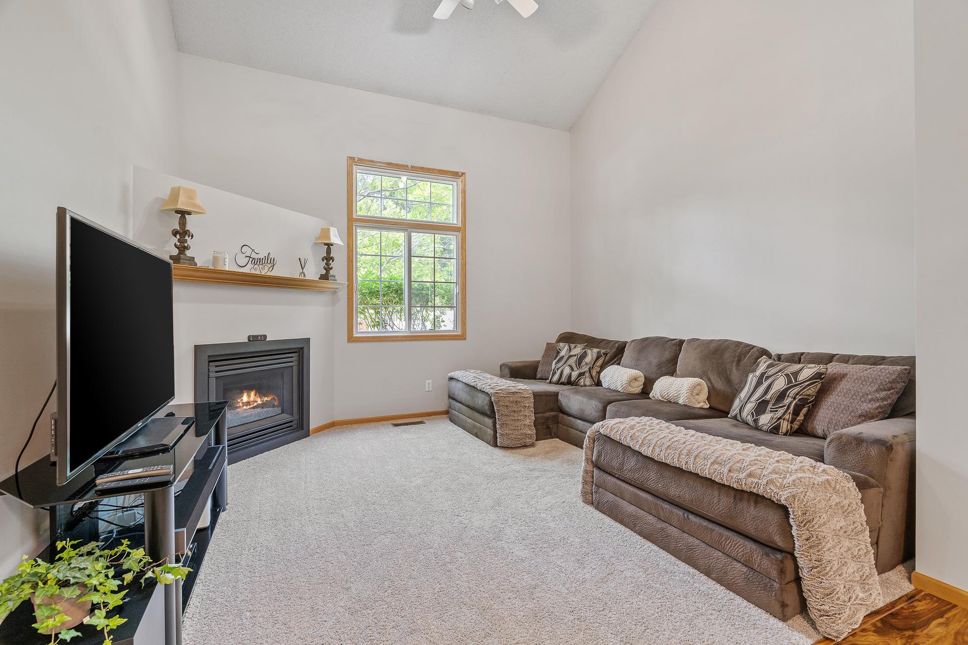 17962 Cobblestone Way, Unit 1 Eden Prairie, MN 55347 - Photo 8 of 29 Gallery Image 8