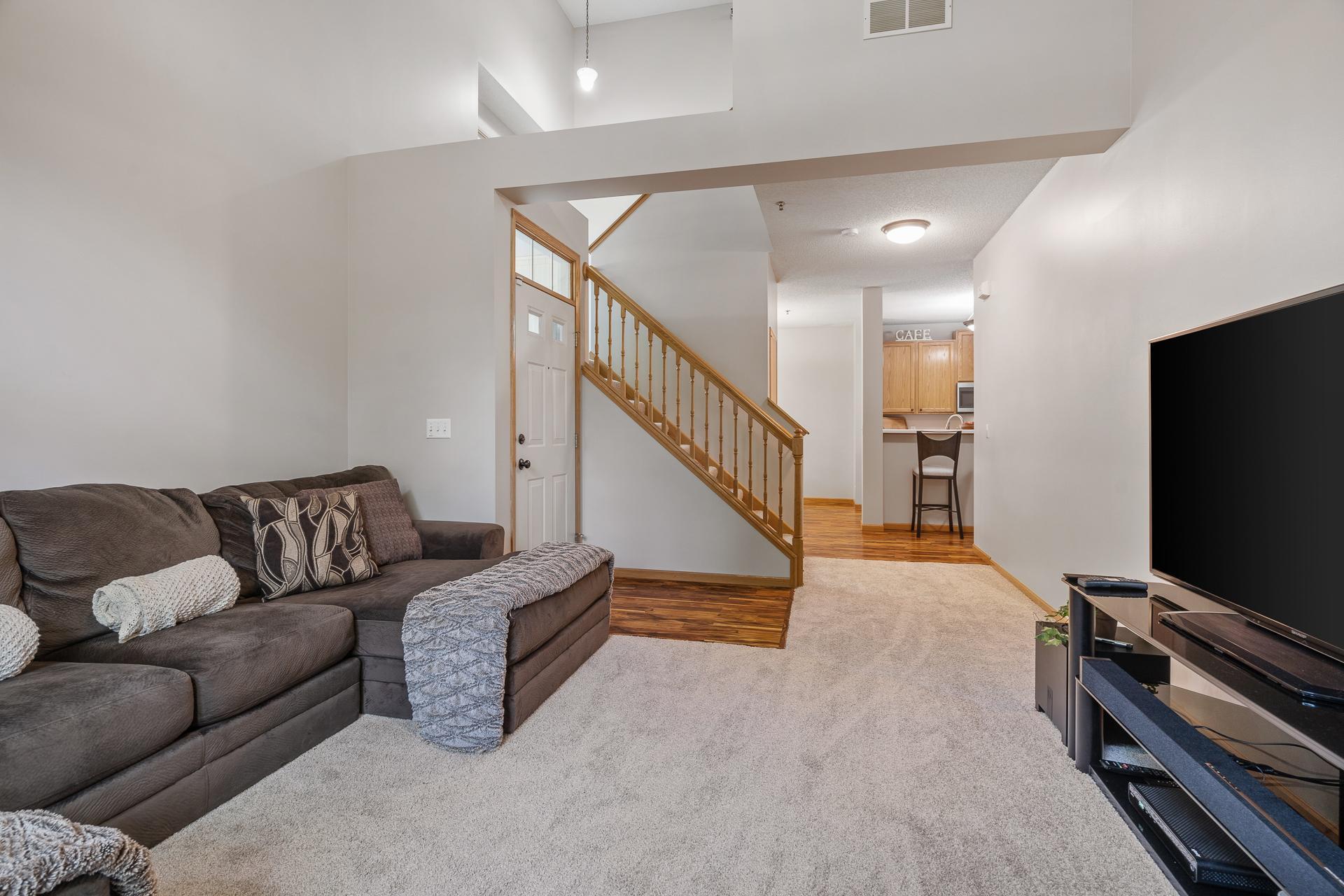 17962 Cobblestone Way, Unit 1 Eden Prairie, MN 55347 - Photo 10 of 29 Gallery Image 10