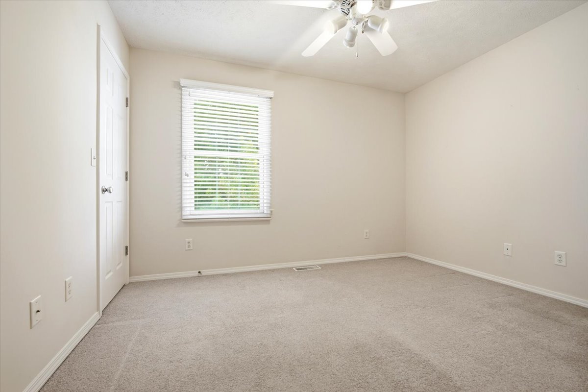 3180 Red Jasper Street Normal, IL 61761 - Photo 19 of 32