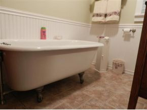3828 Ridge Line Drive Kingsport, TN 37664 - Photo 15 of 24 Clawfoot Tub