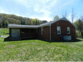 3828 Ridge Line Drive Kingsport, TN 37664 - Photo 21 of 24 Side View