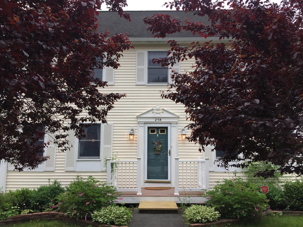 258 Ferry Road Haverhill, MA 01835 - Photo 1 of 26 Gallery Image 1