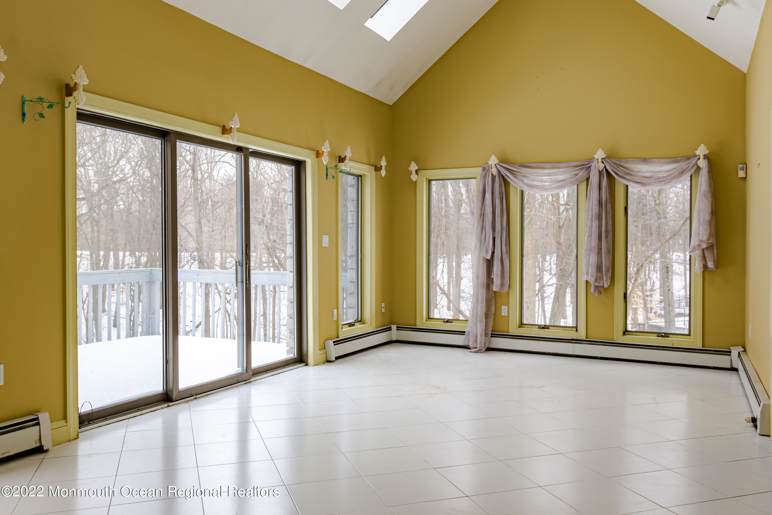 6 Princess Court Holmdel, NJ 07733 - Photo 11 of 50 6PCTNPF-0010