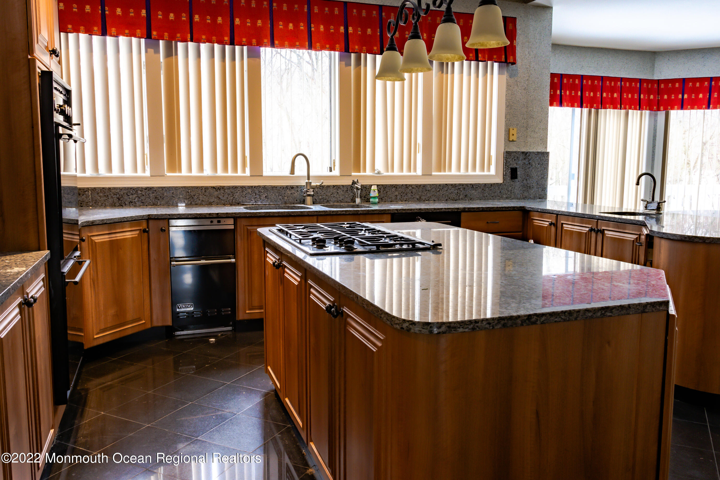 6 Princess Court Holmdel, NJ 07733 - Photo 16 of 50 6PCTNPF-0015