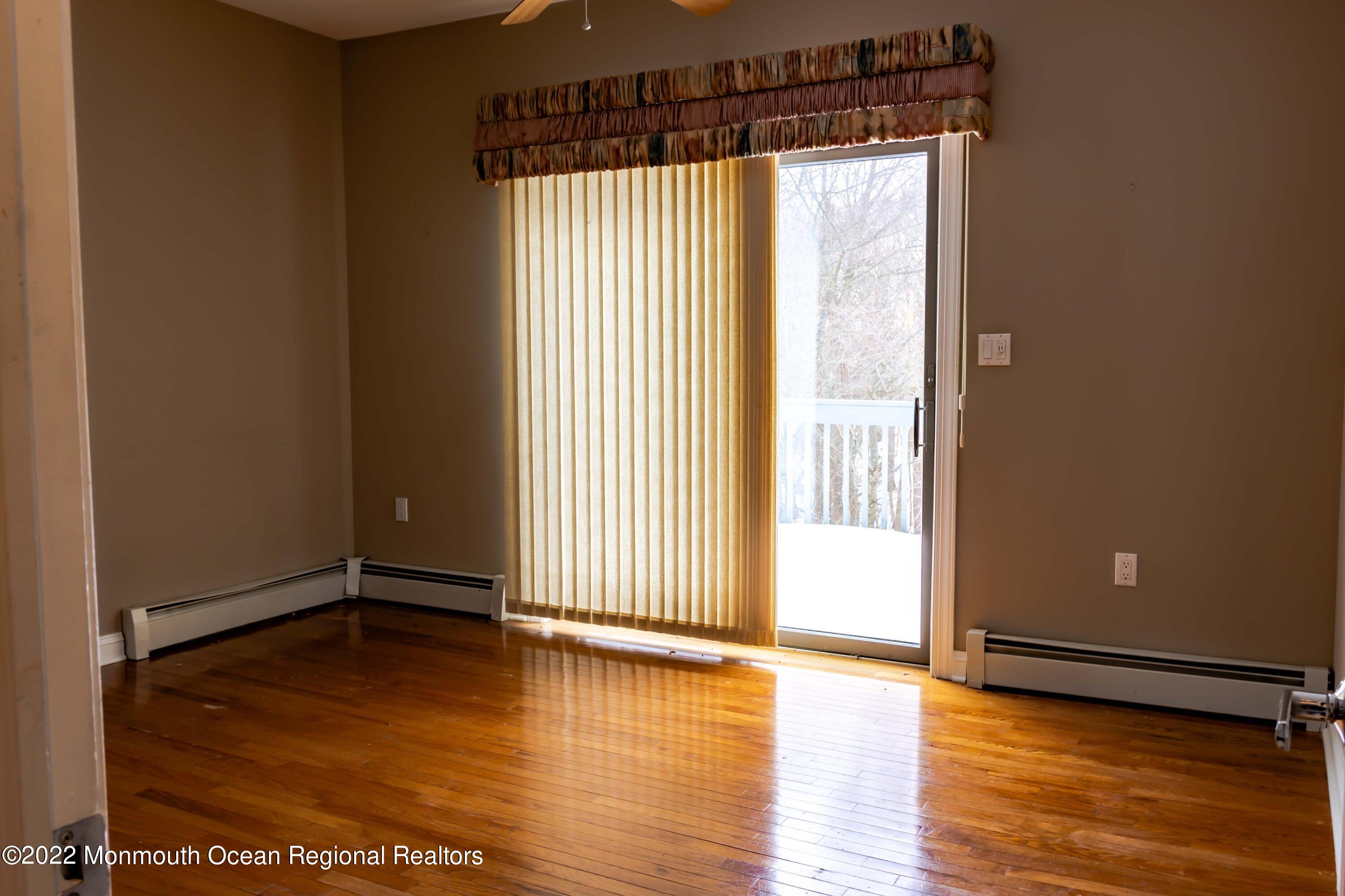 6 Princess Court Holmdel, NJ 07733 - Photo 19 of 50 6PCTNPF-0018