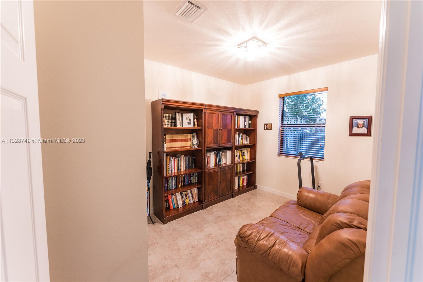 15089 Southwest 117th Way Miami, FL 33196 - Photo 13 of 31