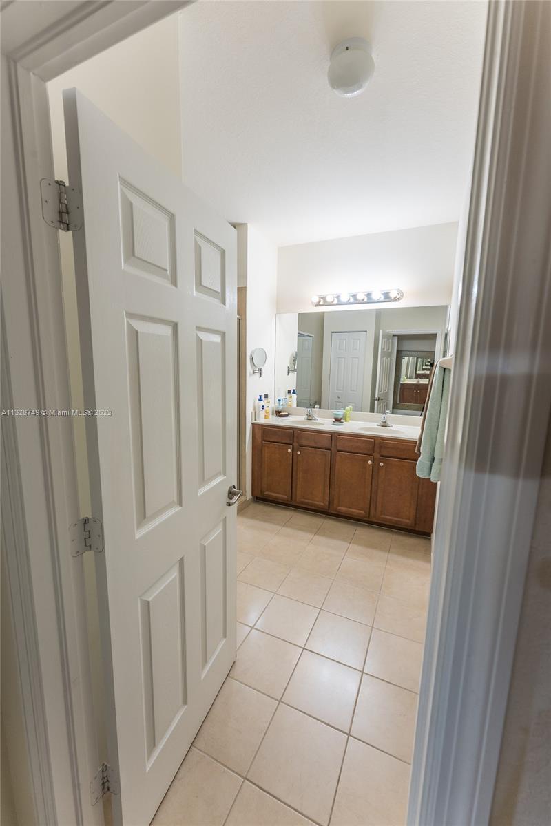 15089 Southwest 117th Way Miami, FL 33196 - Photo 20 of 31