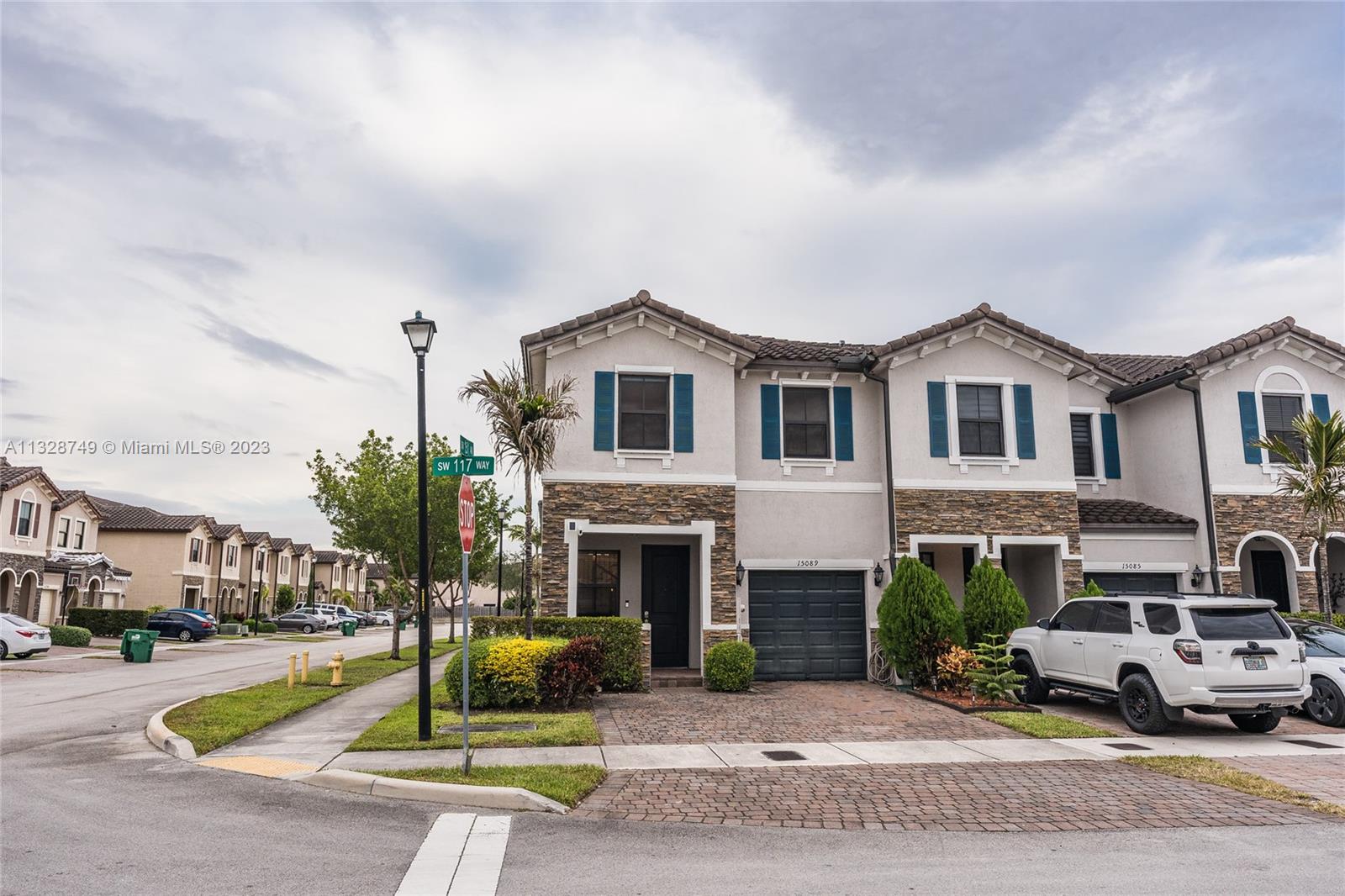 15089 Southwest 117th Way Miami, FL 33196 - Photo 3 of 31