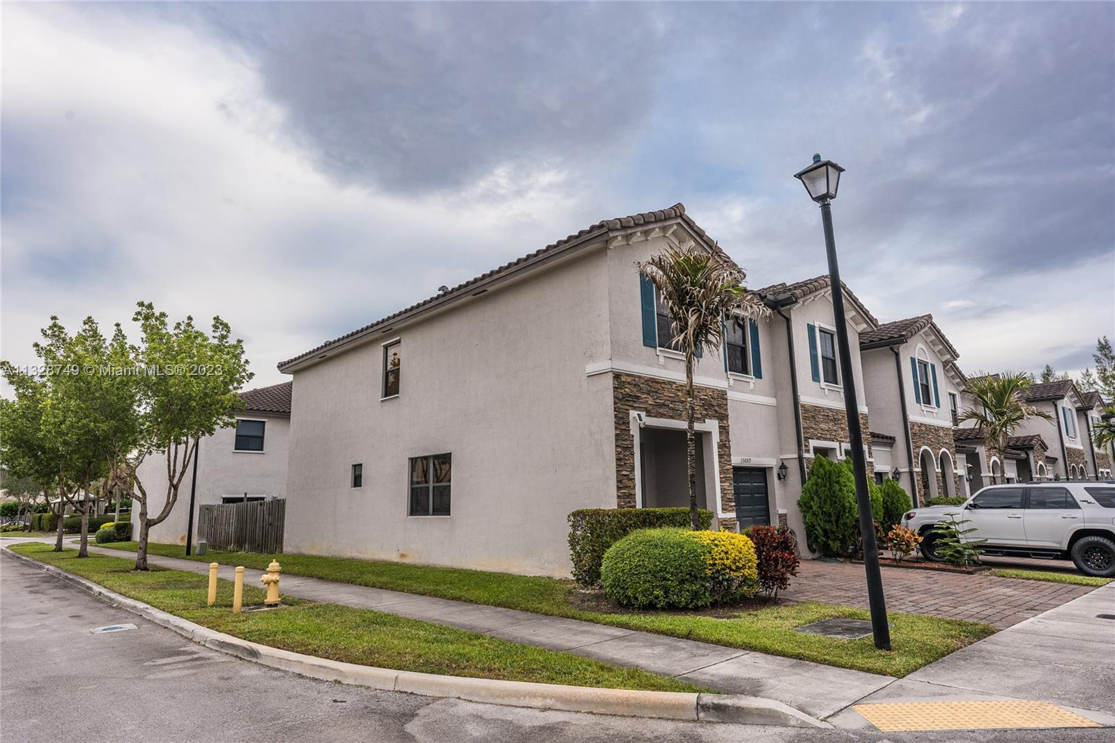 15089 Southwest 117th Way Miami, FL 33196 - Photo 4 of 31