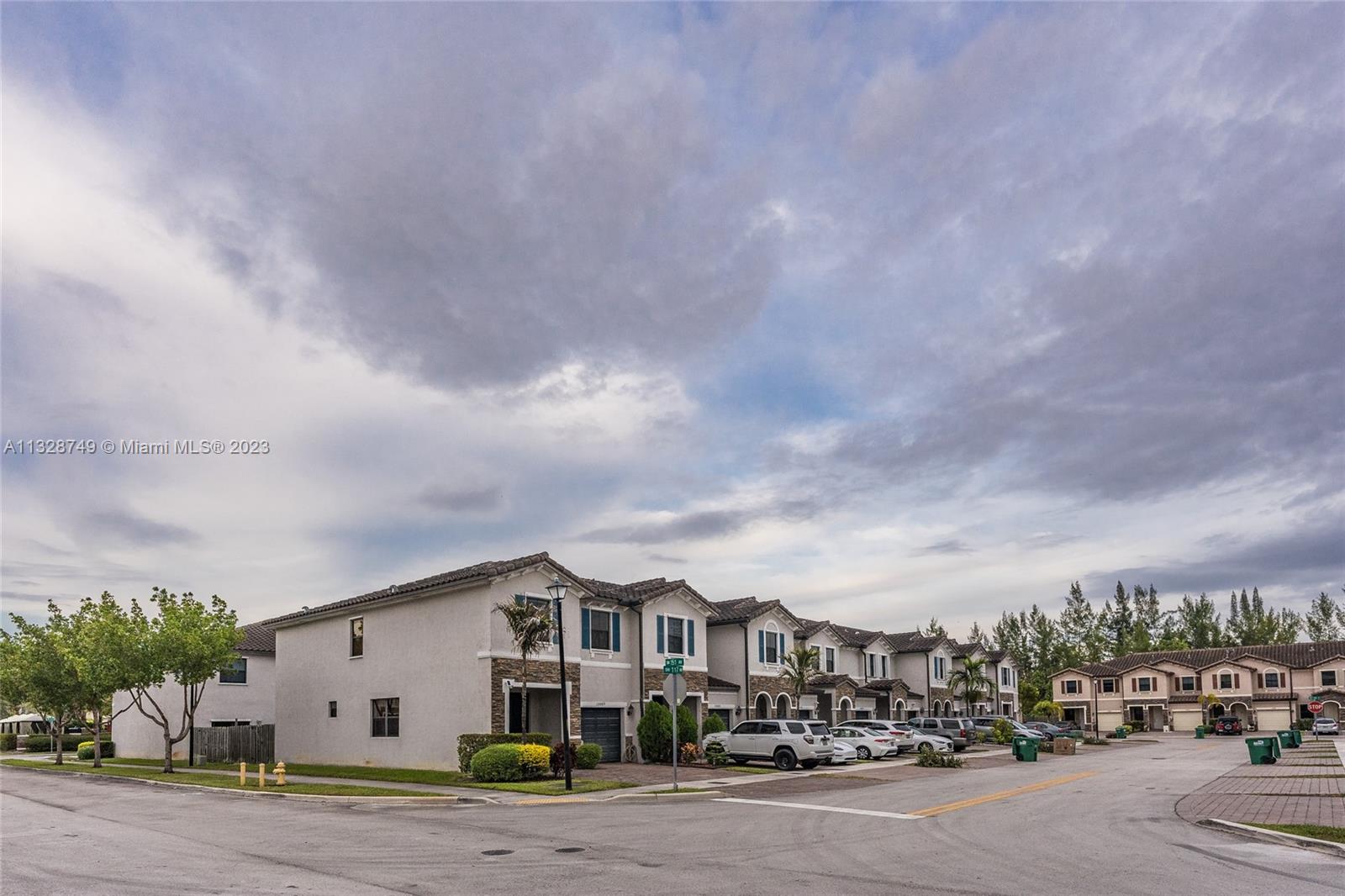 15089 Southwest 117th Way Miami, FL 33196 - Photo 6 of 31