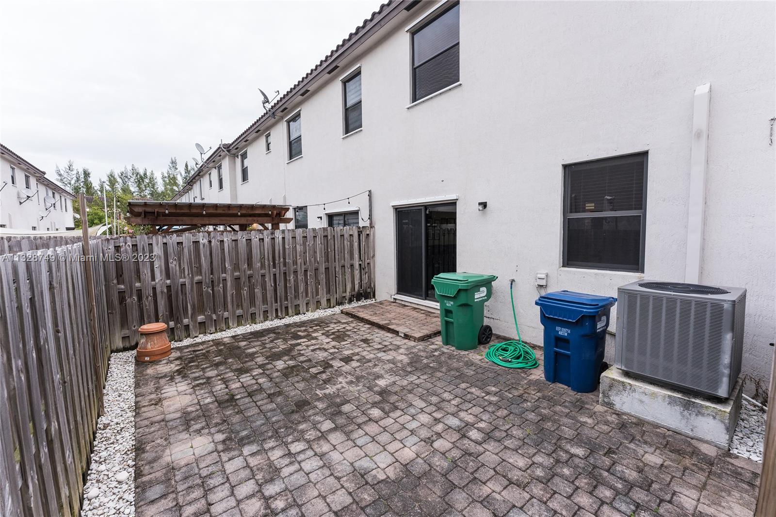 15089 Southwest 117th Way Miami, FL 33196 - Photo 9 of 31