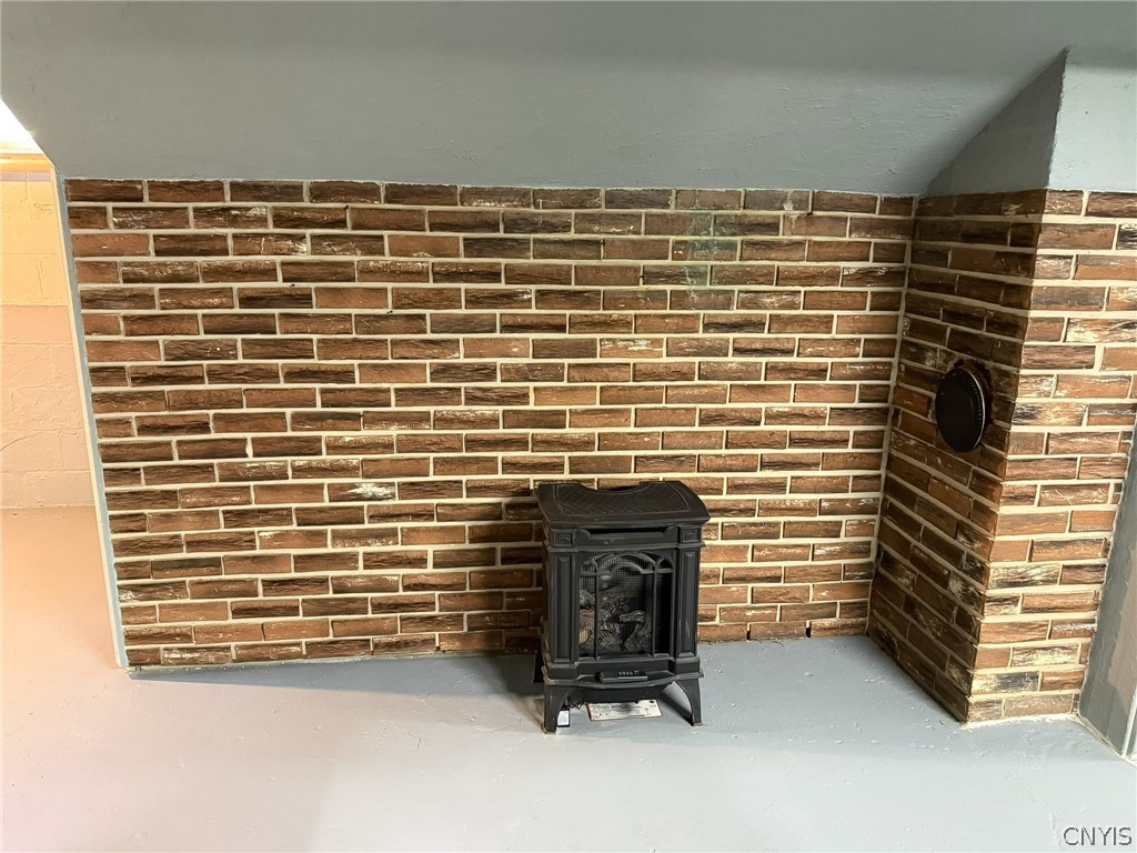503 Millbrook Road Rome, NY 13440 - Photo 28 of 31 Gas woodstove
