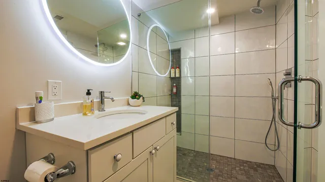 $2,400 | 15 North Jefferson Avenue, Unit B, Margate City, NJ 08402