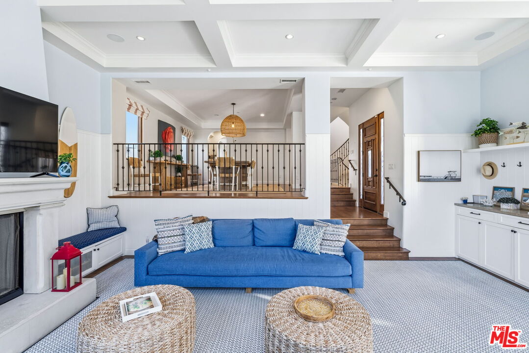 17 Privateer Street Marina del Rey, CA 90292 - Photo 12 of 56